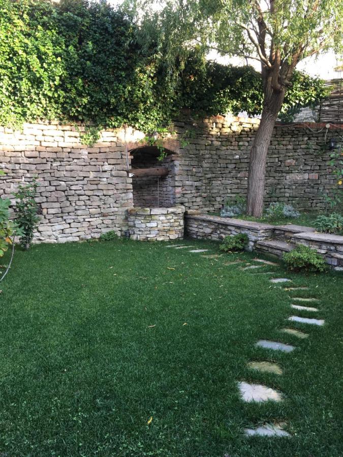 Number 10 Locanda B&B Belvedere Langhe Buitenkant foto