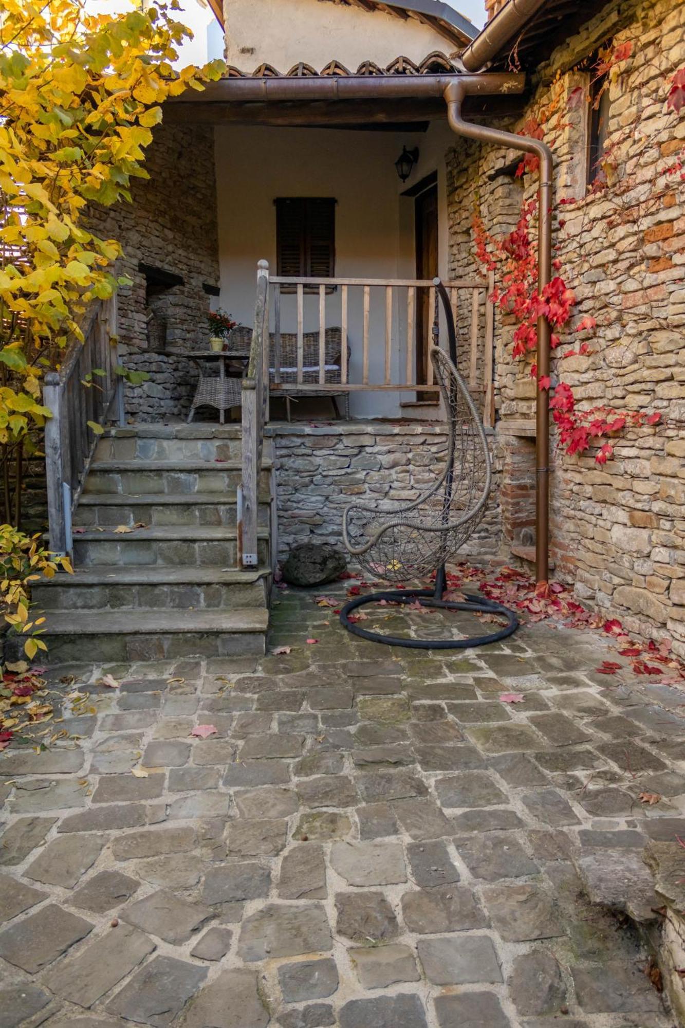 Number 10 Locanda B&B Belvedere Langhe Buitenkant foto